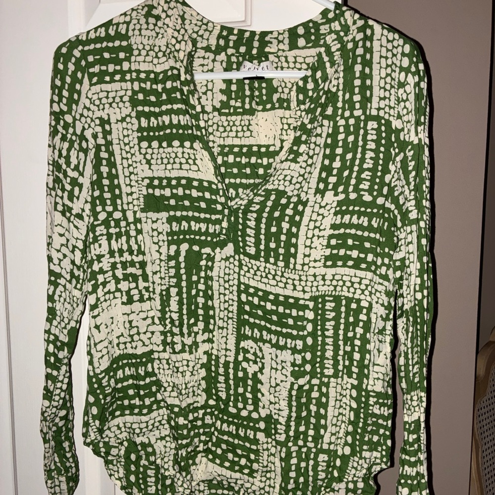 Velvet By‎ Graham Spencer Green and Cream Abstract Blouse Sz XS